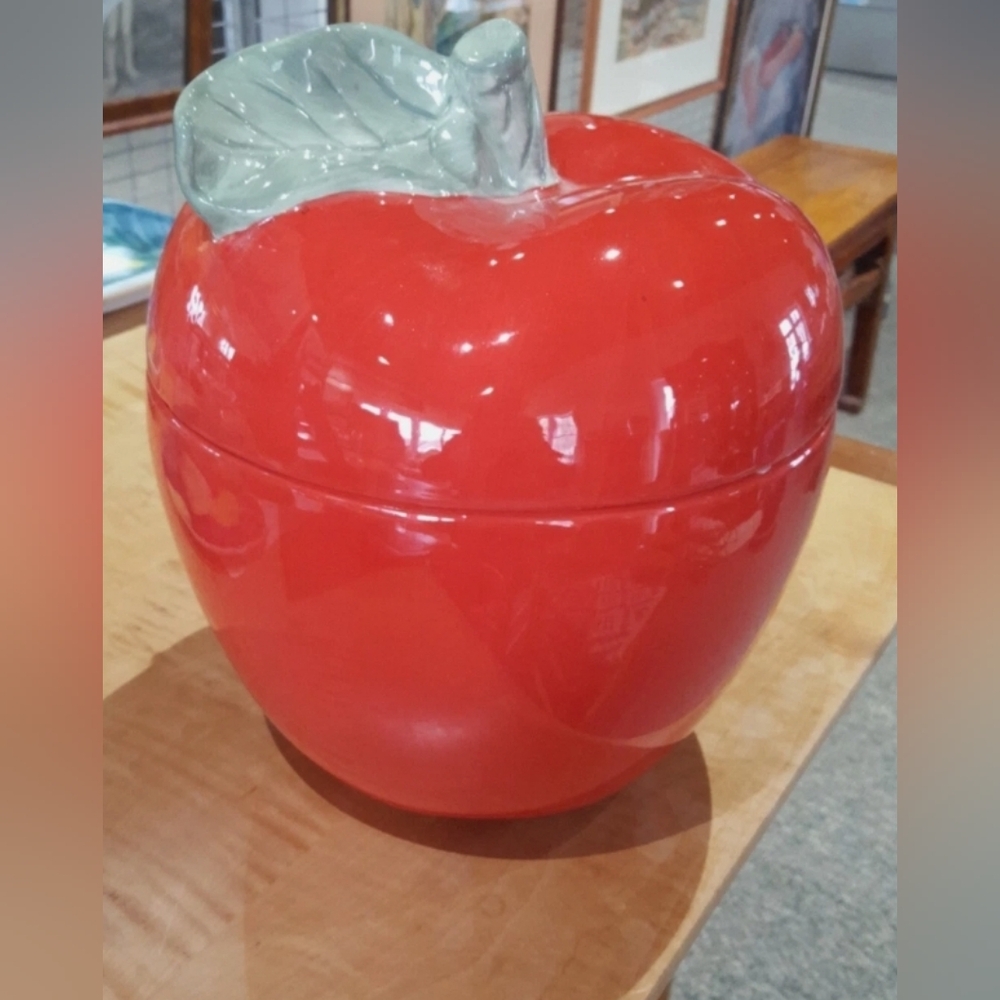 HOME Vintage Red Apple Ceramic Cookie Jar - Picture 9 of 10